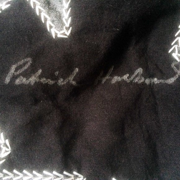 Autographed Woodbine Racetrack Long-sleeve T-shirt - Picture 6 of 6